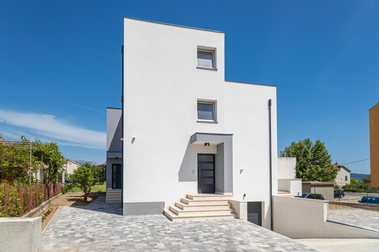 Bonaca Apartments With Terrace And Private Parking Kastela Luaran gambar