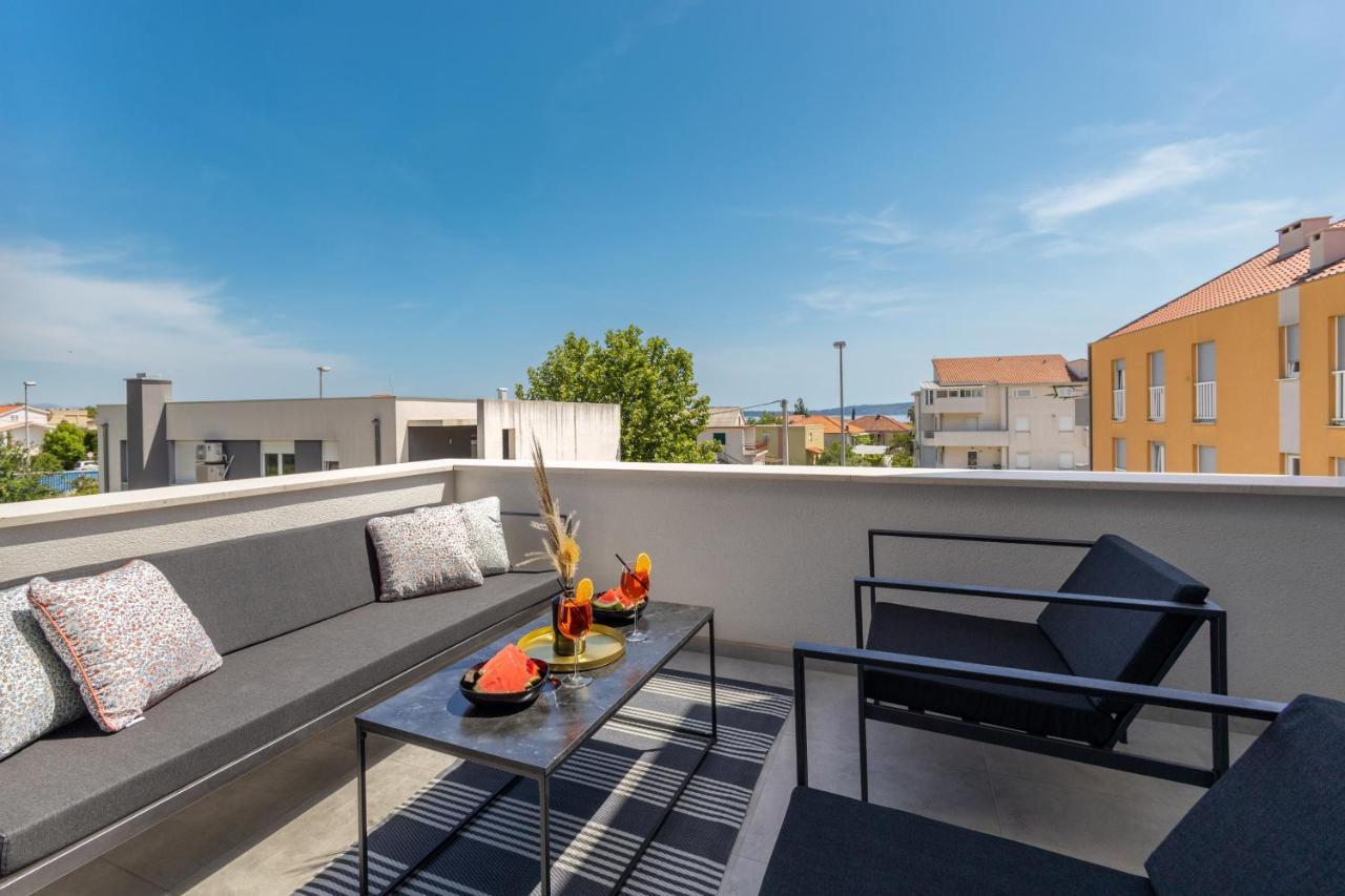 Bonaca Apartments With Terrace And Private Parking Kastela Luaran gambar
